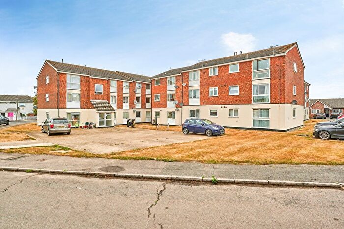 2 Bedroom Flat For Sale In Clay Pit Piece, Saffron Walden, CB11