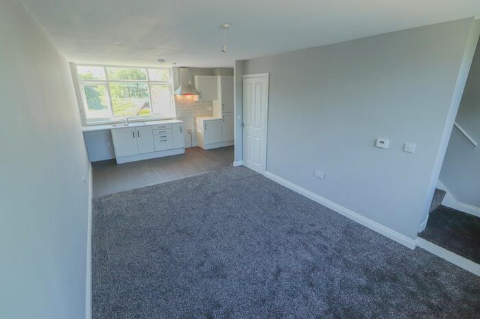 2 Bedroom Flat To Rent In Darnford Close, Walsgrave, Coventry, CV2