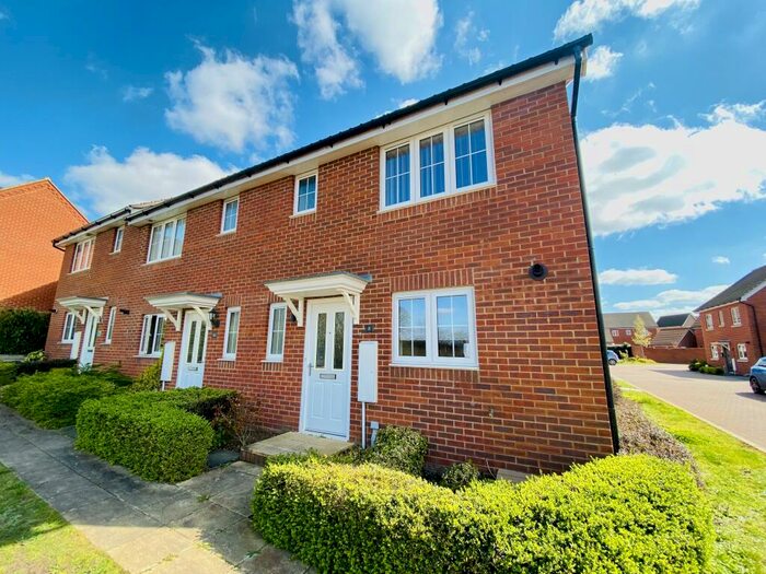 3 Bedroom House To Rent In Honeysuckle Close, NR4