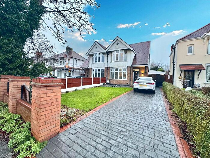 3 Bedroom Semi Detached House For Sale In Weddington Road, Nuneaton, CV10