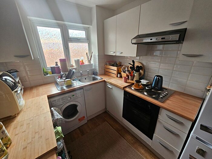 1 Bedroom Semi-Detached House To Rent In Ratcliffe Close, Uxbridge, UB8