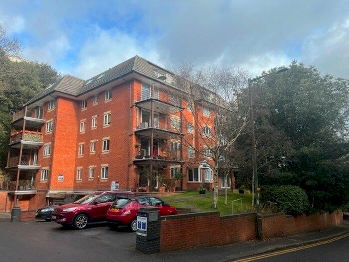 2 Bedroom Flat To Rent In Cranborne Road, Bournemouth, BH2