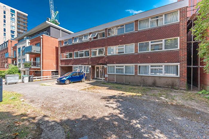 2 Bedroom Flat To Rent In St Johns Road, Harrow, HA1