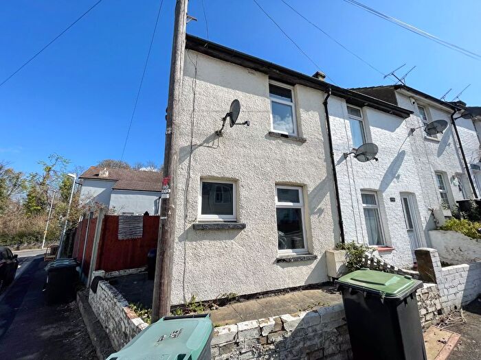 2 Bedroom Semi-Detached House To Rent In Hamerton Road, Northfleet, Gravesend, Kent, DA11