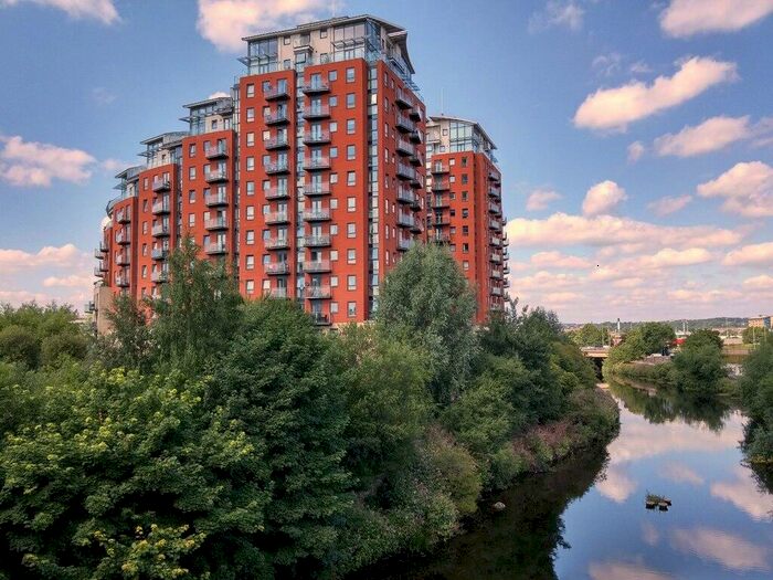 Studio To Rent In Beringa City Island, Gotts Road, Leeds, LS12