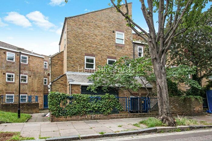 3 Bedroom Maisonette To Rent In Rotherfield Street, London, N1