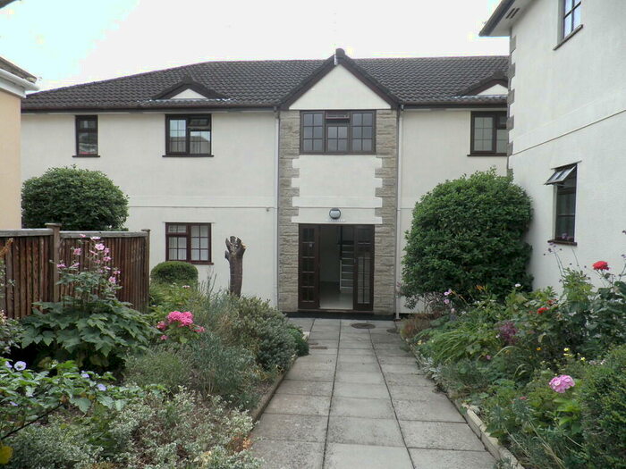 2 Bedroom Apartment To Rent In Montague Gardens, Castle Cary, BA7