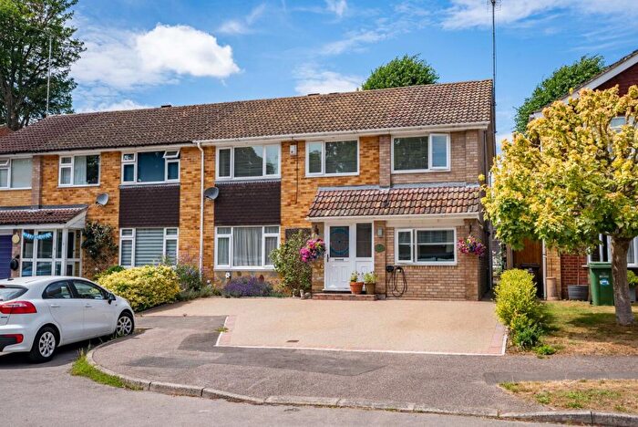 4 Bedroom Semi-Detached House For Sale In Saberton Close, Redbourn, St. Albans, Hertfordshire, AL3
