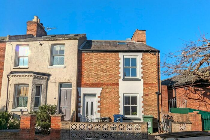 4 Bedroom Semi-Detached House To Rent In Temple Street, Cowley, Oxford, OX4
