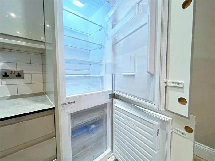 2 Bedroom Apartment To Rent In Richmond Place, Brighton, BN2