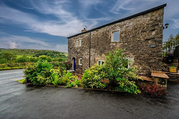 2 Bedroom Barn Conversion For Sale In Maple Cottage, Langcliffe, BD24