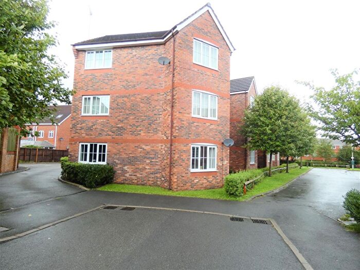 2 Bedroom Flat To Rent In Royal Drive, Fulwood, Preston, PR2