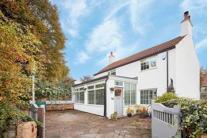 3 Bedroom Cottage For Sale In Main Street, Kirk Smeaton, Pontefract, WF8