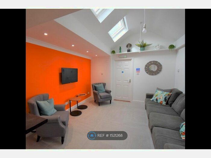 8 Bedroom Semi-Detached House To Rent In Granby Gardens, Reading, RG1