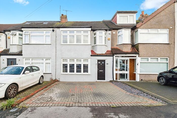 3 Bedroom Terraced House For Sale In The Drive, Collier Row, Romford, RM5