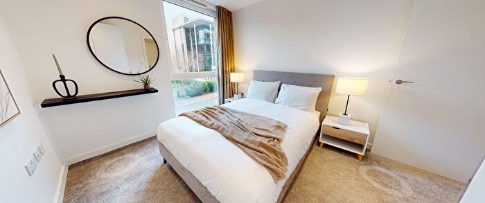 1 Bedroom Flat To Rent In Dumballs Road, Cardiff, CF10