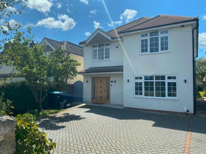 4 Bedroom Detached House To Rent In Burford Road, Witney, OX28