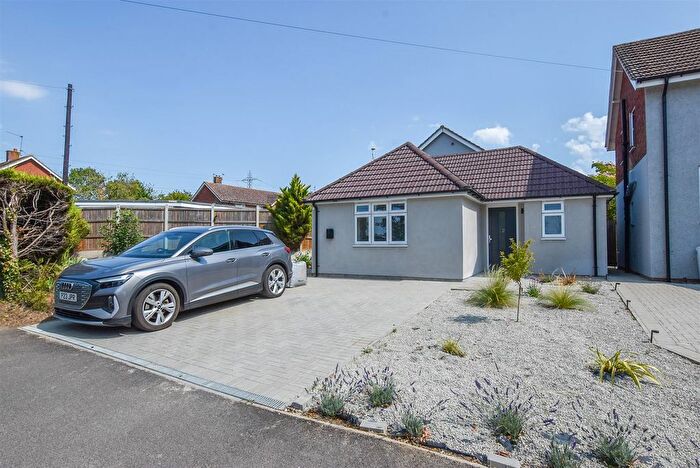 1 Bedroom Detached Bungalow To Rent In Bull Lane, Eccles, ME20