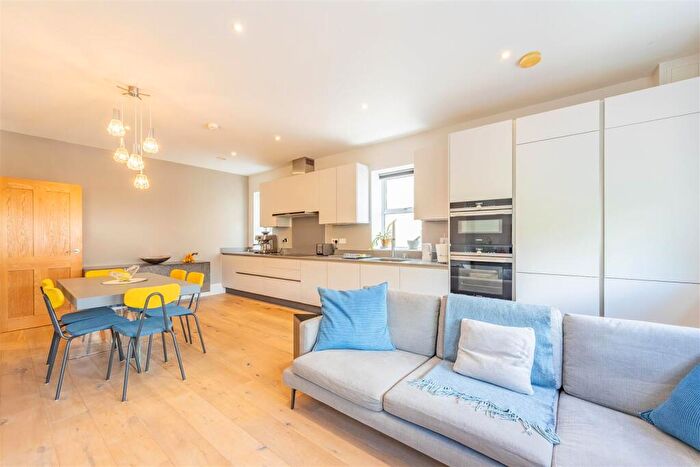 2 Bedroom Apartment For Sale In St Hildas Mews, Imperial Avenue, Westcliff-On-Sea, SS0