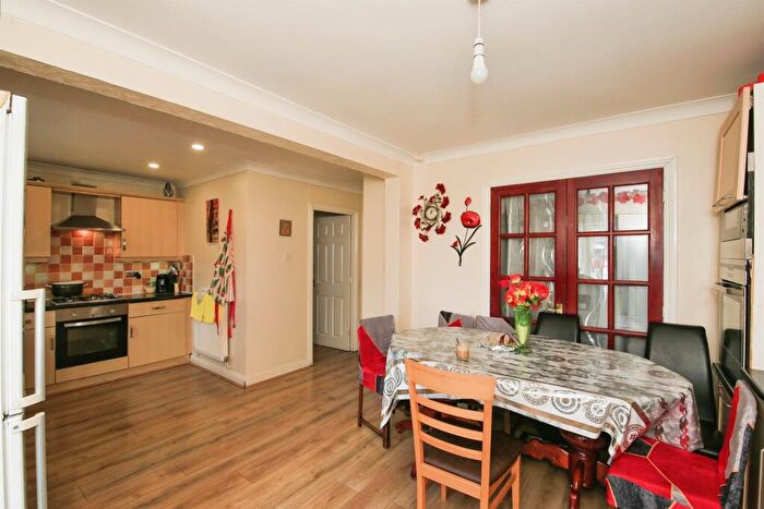 4 Bedroom Detached House For Sale In Monks Drive, Eye, Peterborough, PE6