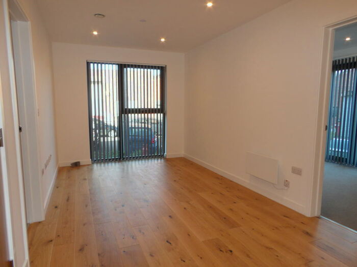 2 Bedroom Apartment To Rent In Axium, B1