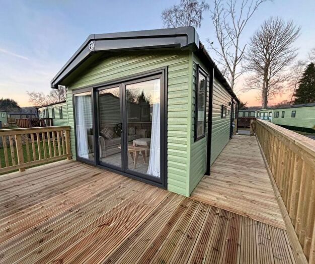 2 Bedroom Mobile/park Home For Sale In Akebar Park Country Park, Leyburn, North Yorkshire, DL8