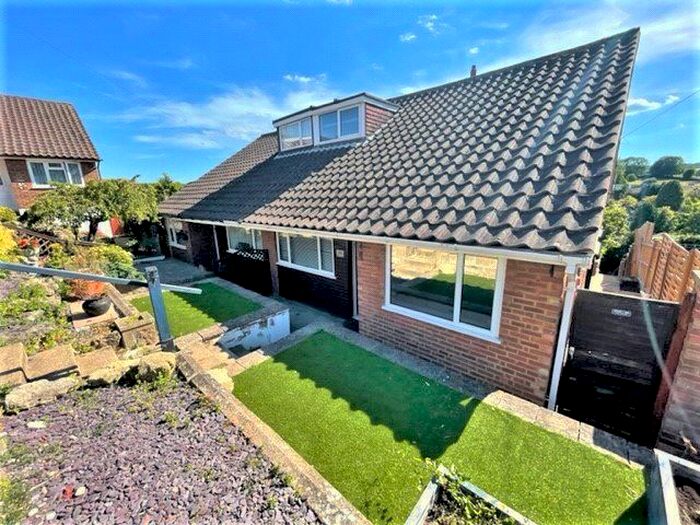 3 Bedroom Semi-Detached House To Rent In Biddenden Way, Istead Rise, Gravesend, DA13