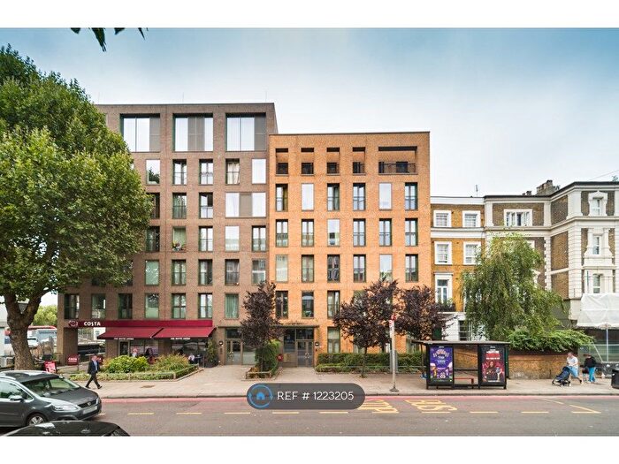 3 Bedroom Flat To Rent In Camden Road, London, NW1