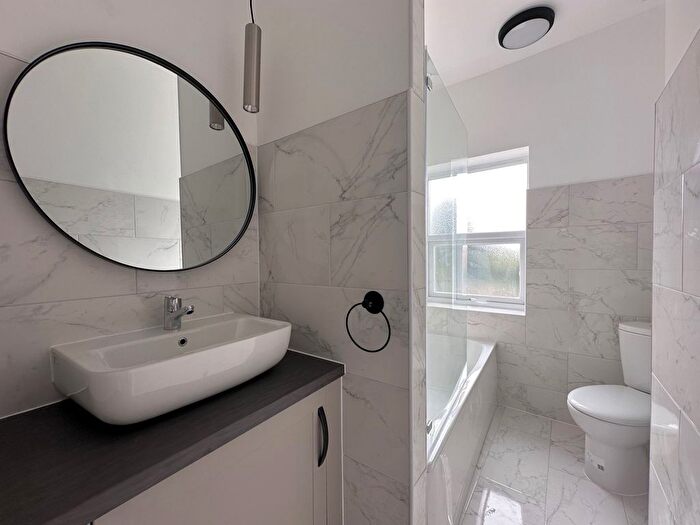 2 Bedroom Property To Rent In Victoria Crescent, Burton-On-Trent, DE14