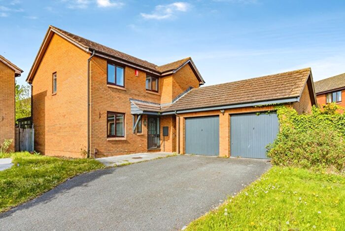 4 Bedroom Detached House For Sale In Rydon Acres, Kingsteignton, Newton Abbot, Devon, TQ12