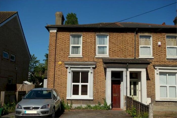 1 Bedroom Flat To Rent In Dagnall Park, London, SE25