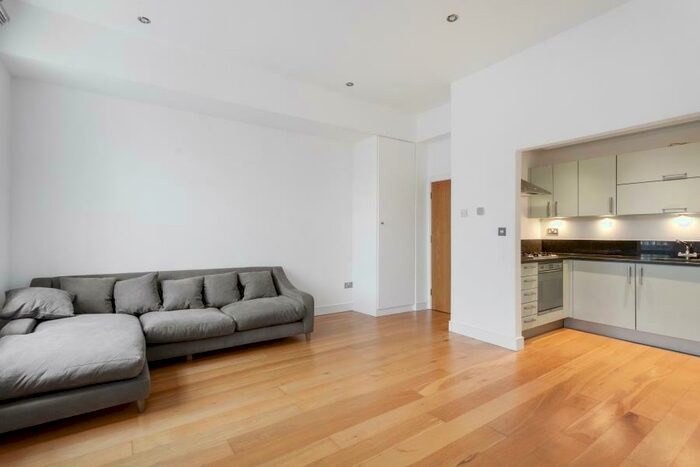 1 Bedroom Flat To Rent In Kennington Road, SE11