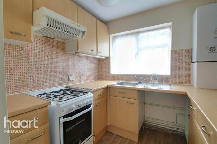 2 Bedroom Apartment To Rent In Mercury Close, Rochester, ME1