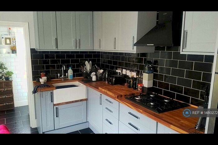 2 Bedroom Flat To Rent In South Esk Road, London, E7