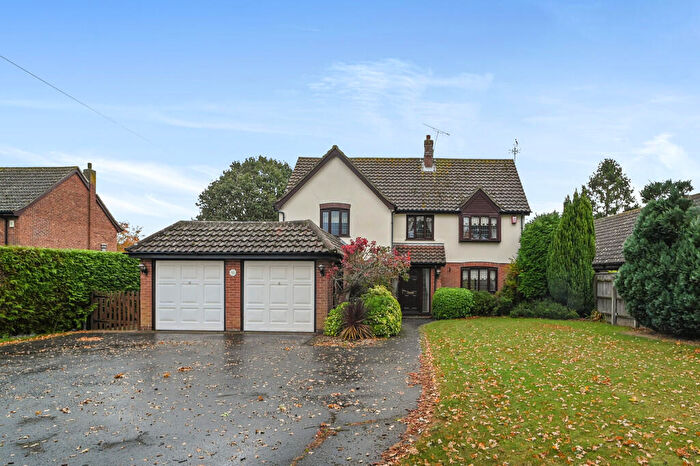 4 Bedroom Detached House For Sale In Burnt House Lane, Kirton, IP10