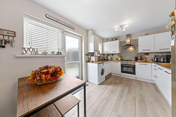 3 Bedroom Semi-Detached House For Sale In Butterton Drive, Ashgate, Chesterfield, S40