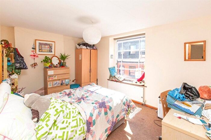 3 Bedroom House To Rent In York Place, Bristol, BS1