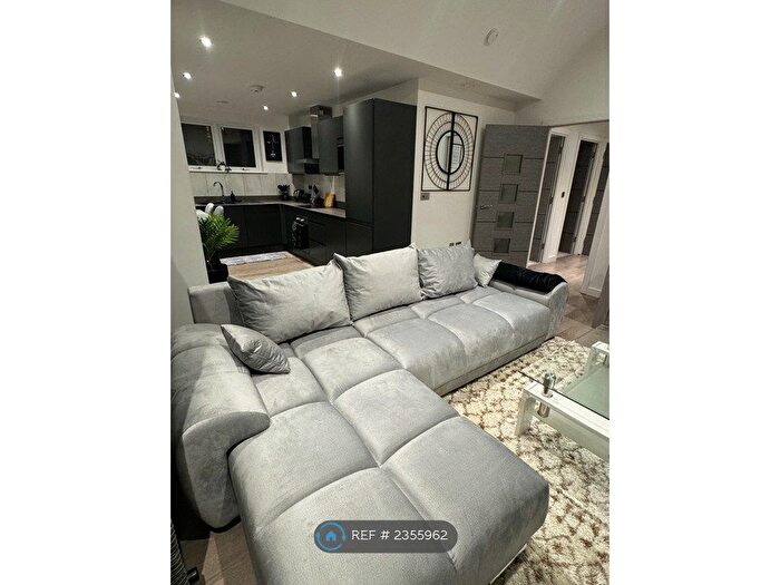 2 Bedroom Flat To Rent In Oxford Road, Luton, LU1