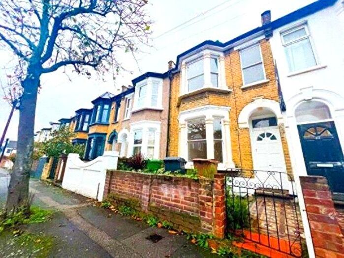 4 Bedroom Terraced House To Rent In Sunnyside Road, London, E10