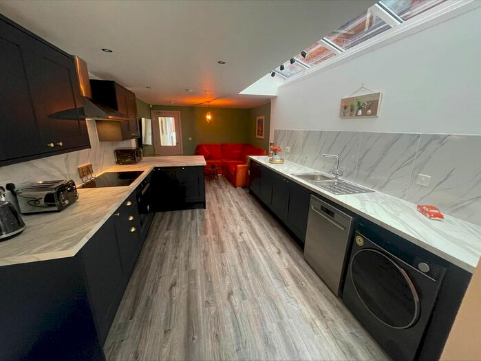 5 Bedroom Terraced House To Rent In Hamilton Road, Coventry, CV2