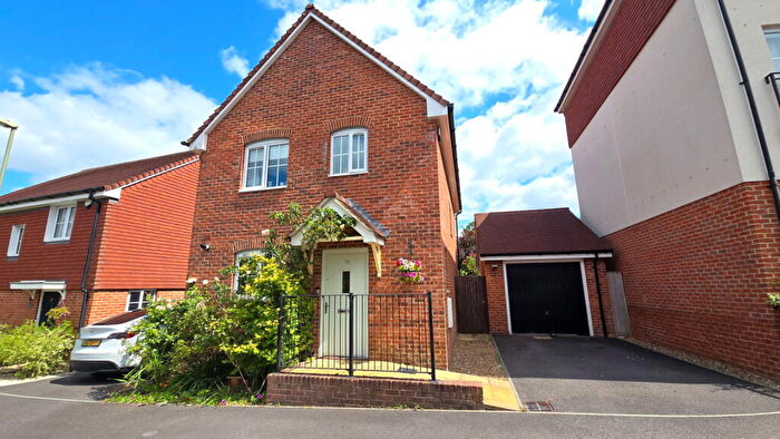 3 Bedroom Detached House For Sale In Harrier Road, Bishops Green, Newbury, RG20