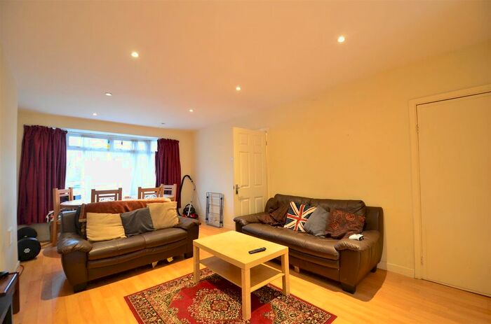 3 Bedroom Terraced House To Rent In Quinton Road, Harborne, Birmingham, B17