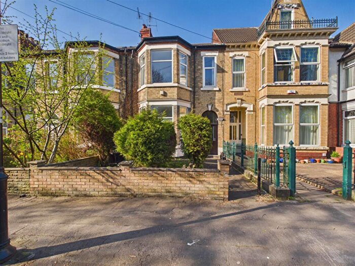 5 Bedroom Terraced House For Sale In Sunny Bank, Hull, HU3