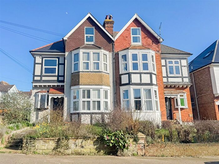 1 Bedroom Flat To Rent In Amherst Road, Bexhill-On-Sea, TN40