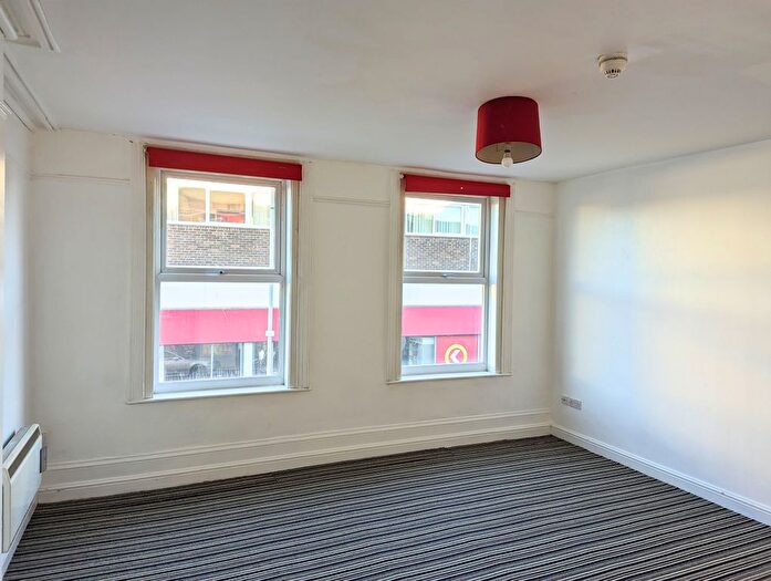 1 Bedroom Flat To Rent In High Street, Gorleston, Great Yarmouth, Norfolk, NR31