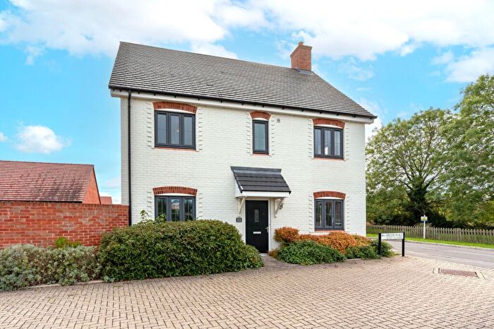 4 Bedroom Detached House For Sale In Miller Place, Steventon, OX13