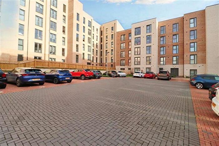 3 Bedroom Flat To Rent In Bedroom Property, EH6