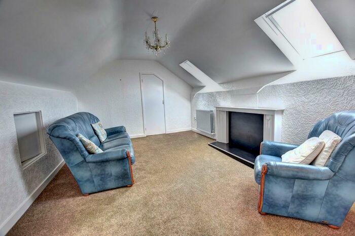 2 Bedroom Semi-Detached Bungalow To Rent In Charlton Road, Fulwell, SR5