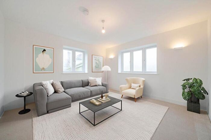 4 Bedroom Detached House For Sale In Stables Square, Barnham, PO22