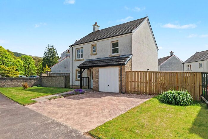 4 Bedroom Detached House For Sale In Castle Circle, Lennoxtown, G66
